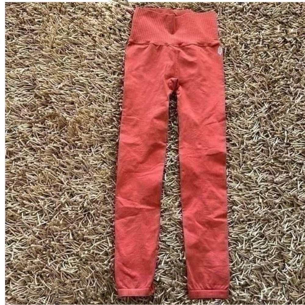 NWOT free people good karma leggings pomelo